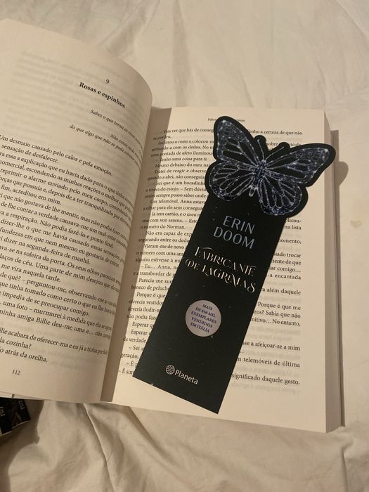 Fabricante de Lágrimas, livro de Erin Doom