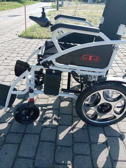 Elektryczny wózek Antar