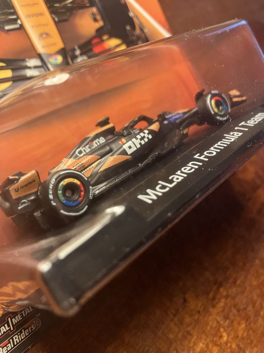 HotWheels Premium F1 McLaren