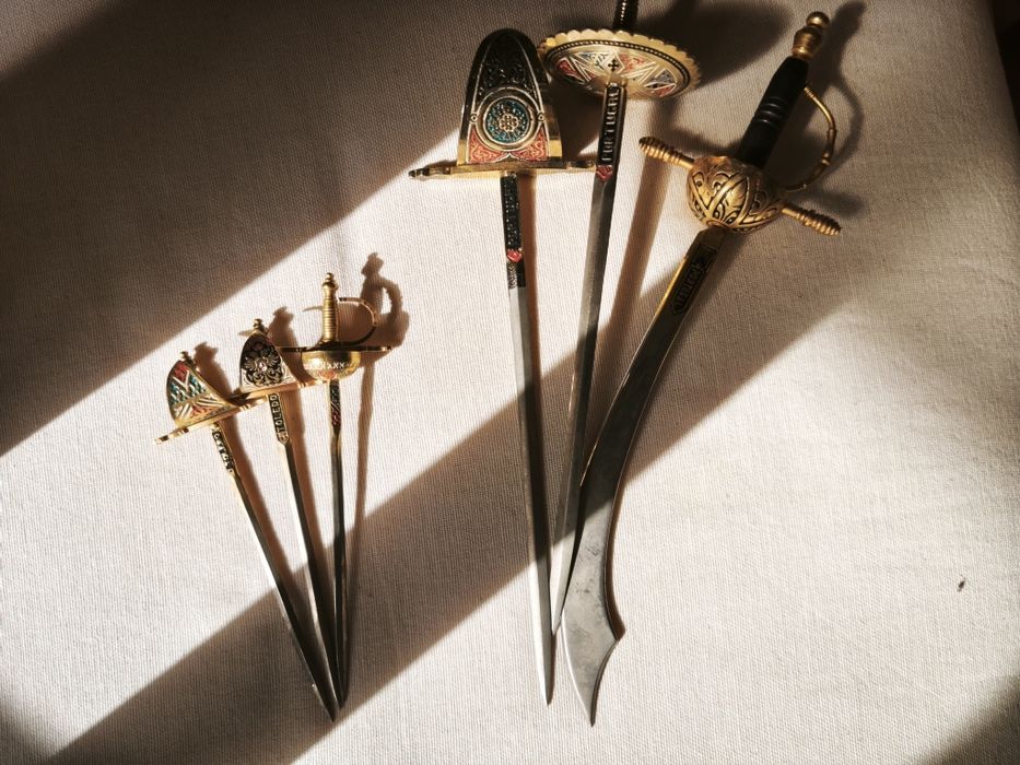 Mini espadas de coleção