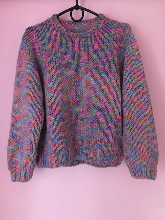 Свитер вязаный