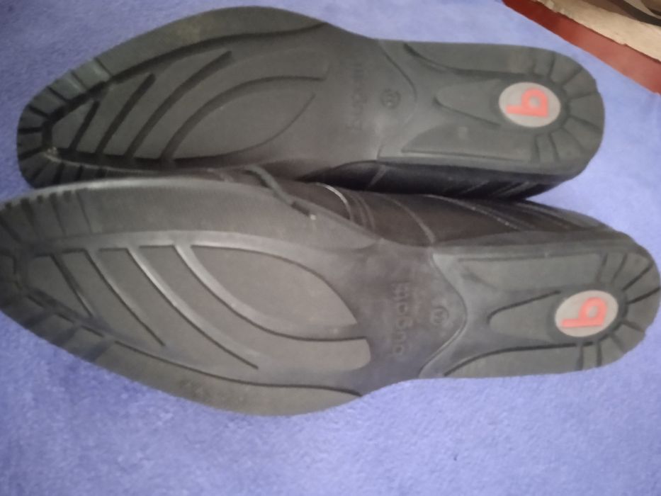 Чоловічі шкіряні туфлі bugatti 44розмір