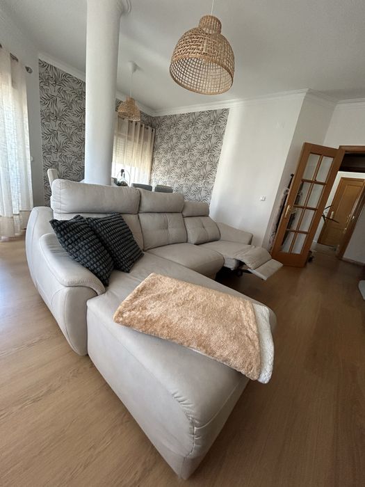 Sofa com chaise longue