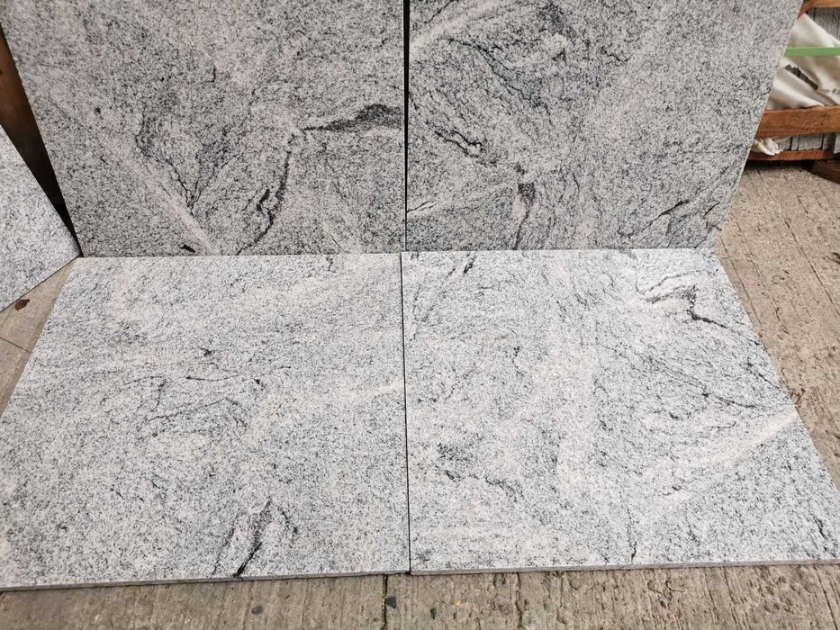 Płytki granitowe VISCONT WHITE DUKE 61 x 30,5 x +/- 1,2 cm polerowane
