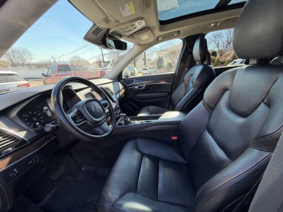 Volvo XC90 T6 Momentum      2017