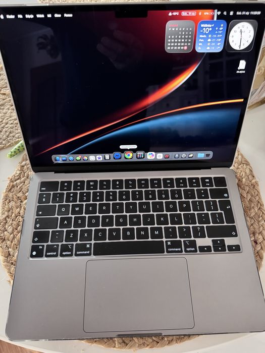 MacBook Air M3 I 16 GB RAM 256 GB I 100% bateria 10 cykli na gwarancji