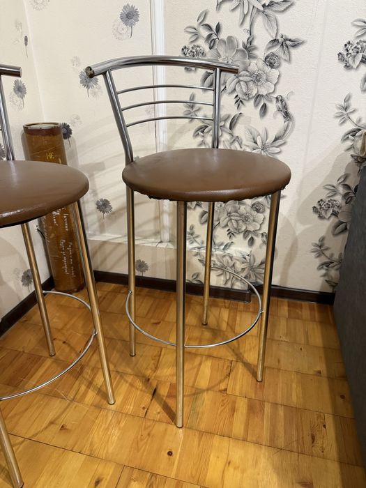 Барні стільці 4 штуки