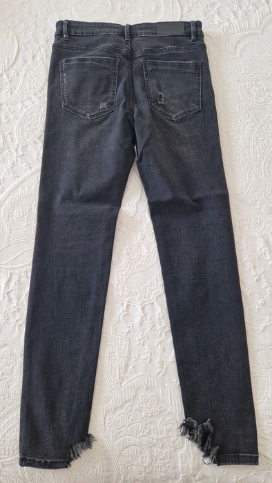 Calças pretas rasgadas, Stradivarius, Regular Waist, tamanho 38
