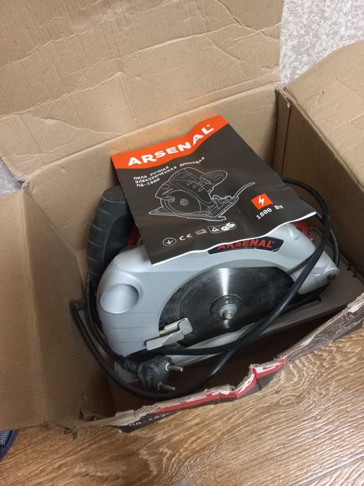Дискова піла Arsenal ПД 1800 в ідеальному стані