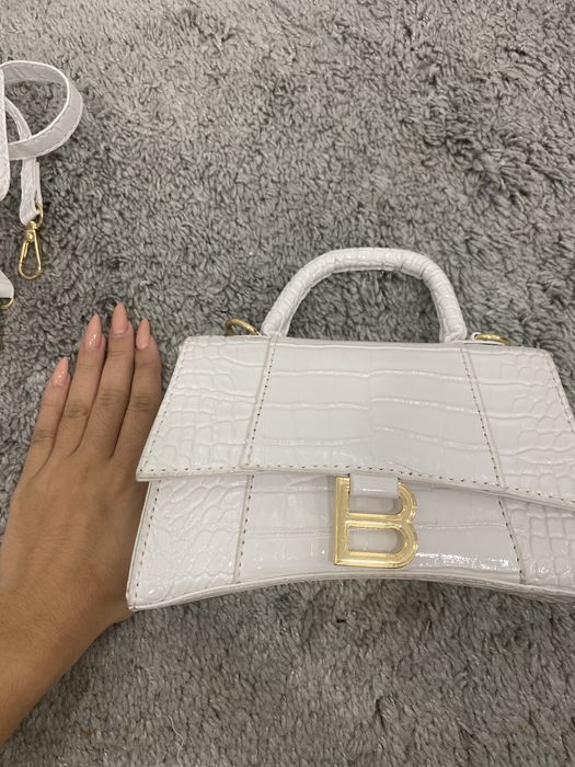 Mala balenciaga nova