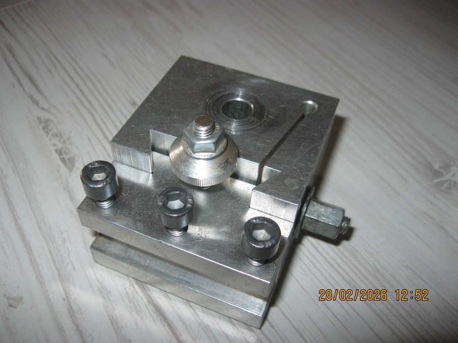 Быстросменный резцедержатель 250-100 для станков WM-210V 4700 1шт