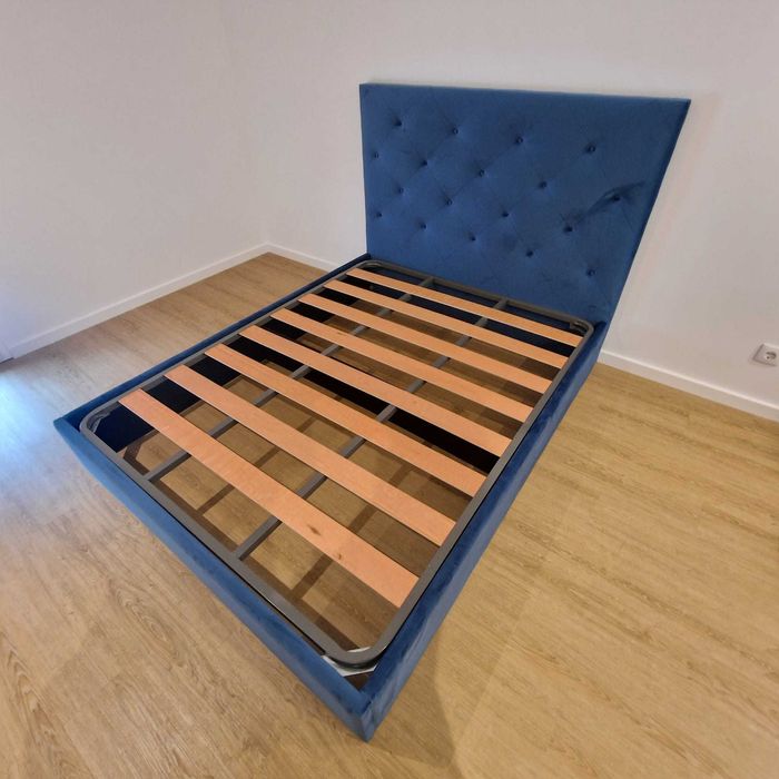 Camas De Casal Estofadas Top de Gama 190x140m Estrado Incluído 199€ !!