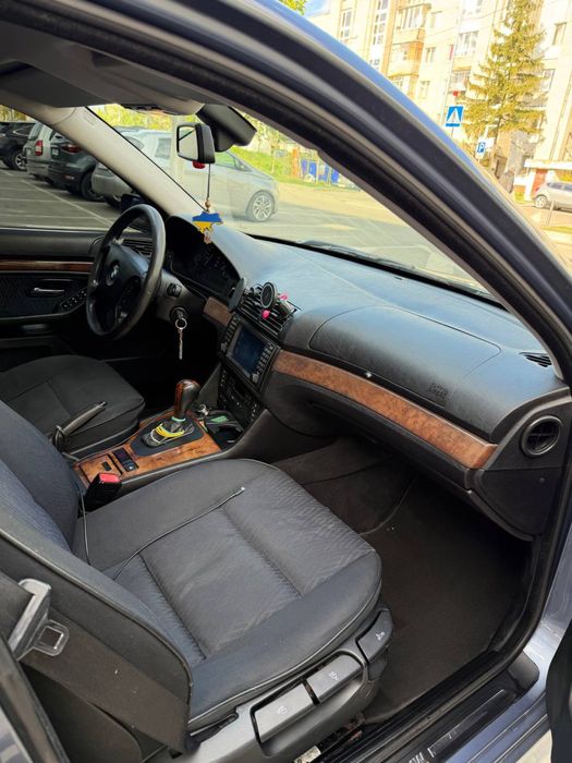 Продам бмв є39 2002 року
