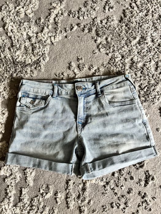 Spodenki true religion