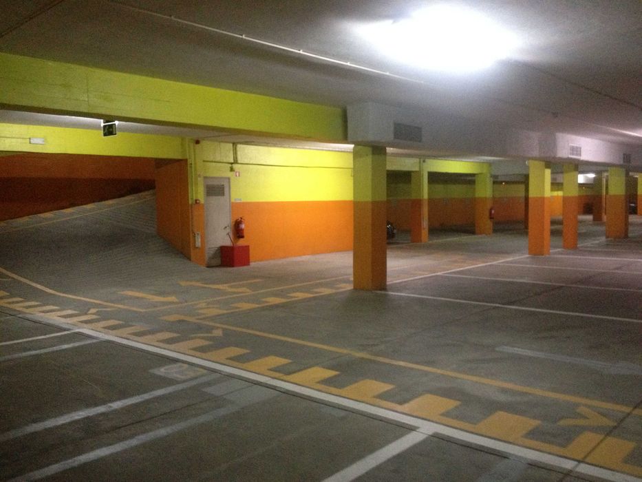 Arrendam-se lugares de garagem - junto à C. M. Gaia