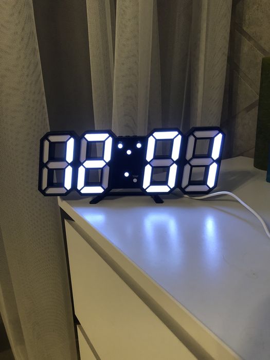 Годинник цифровий за найнищою ціною