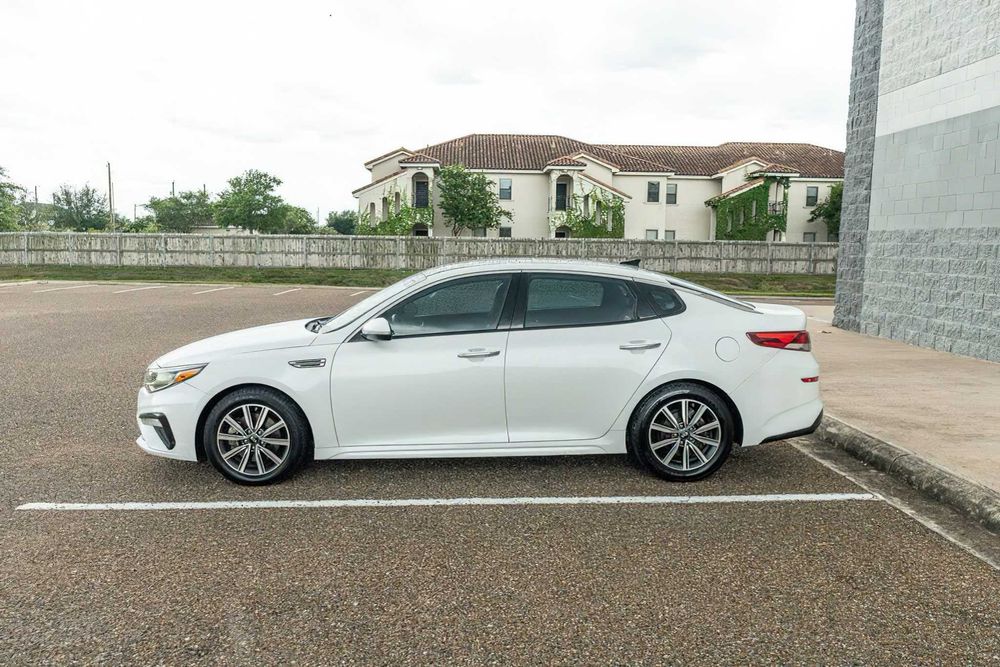 Kia Optima EX      2019