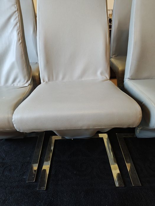 Conjunto de 6 cadeiras de napa cinzentas