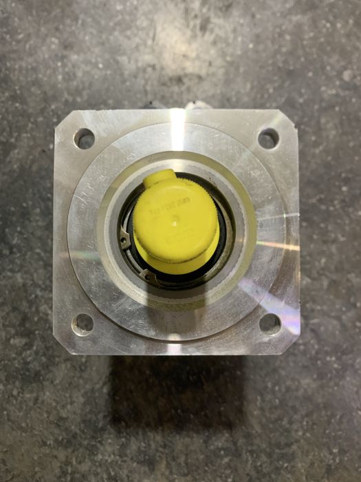 Серводвигатель Kollmorgen AKM52G-CCCNR-00 (2.09 kW / 3000 RPM)