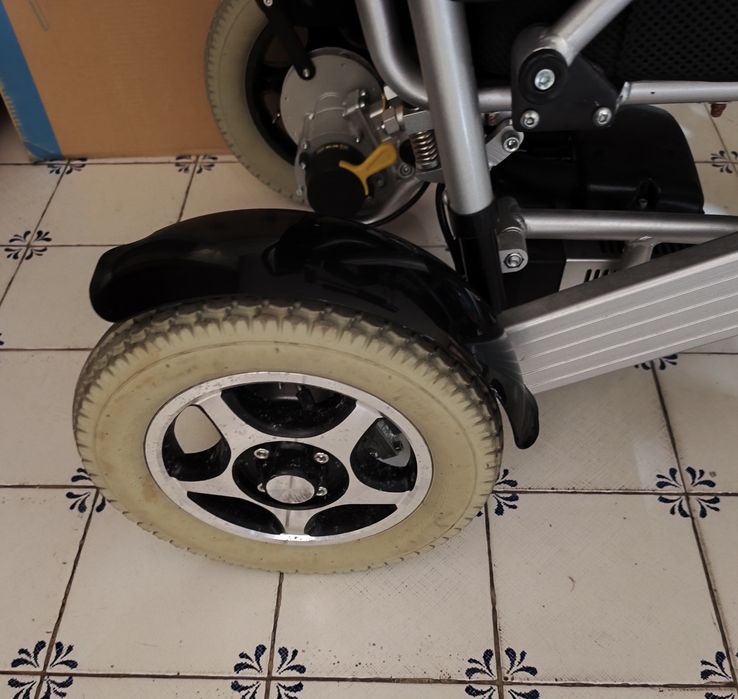 Cadeira de rodas elétrica Troya Plus Ultra