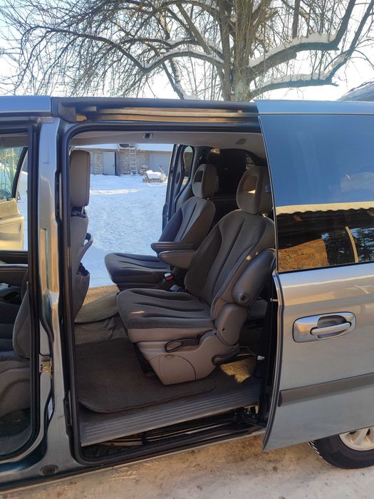 Продам Крайслер Вояджер