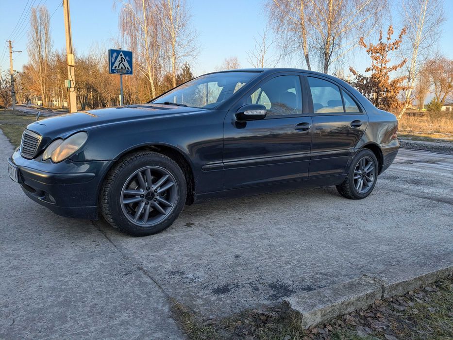 Продам Мерседес С.2.2д.  2001 року.