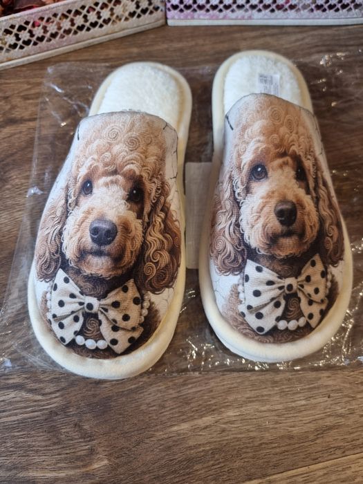 Kapcie domowe pudelek