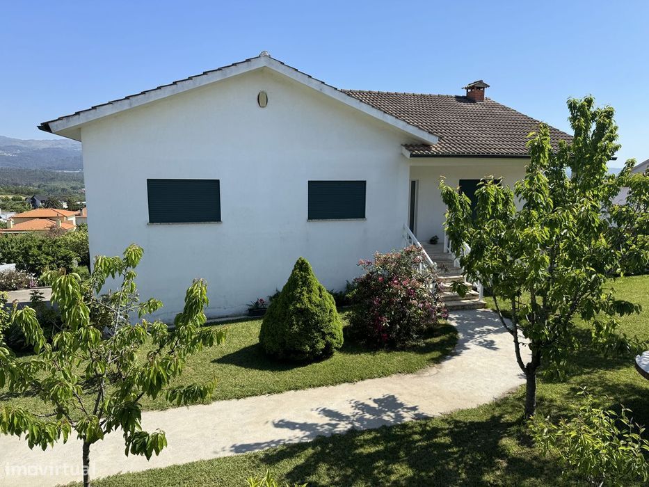 Moradia T4 – Oliveira de Frades