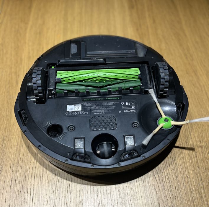 iRobot Roomba i7