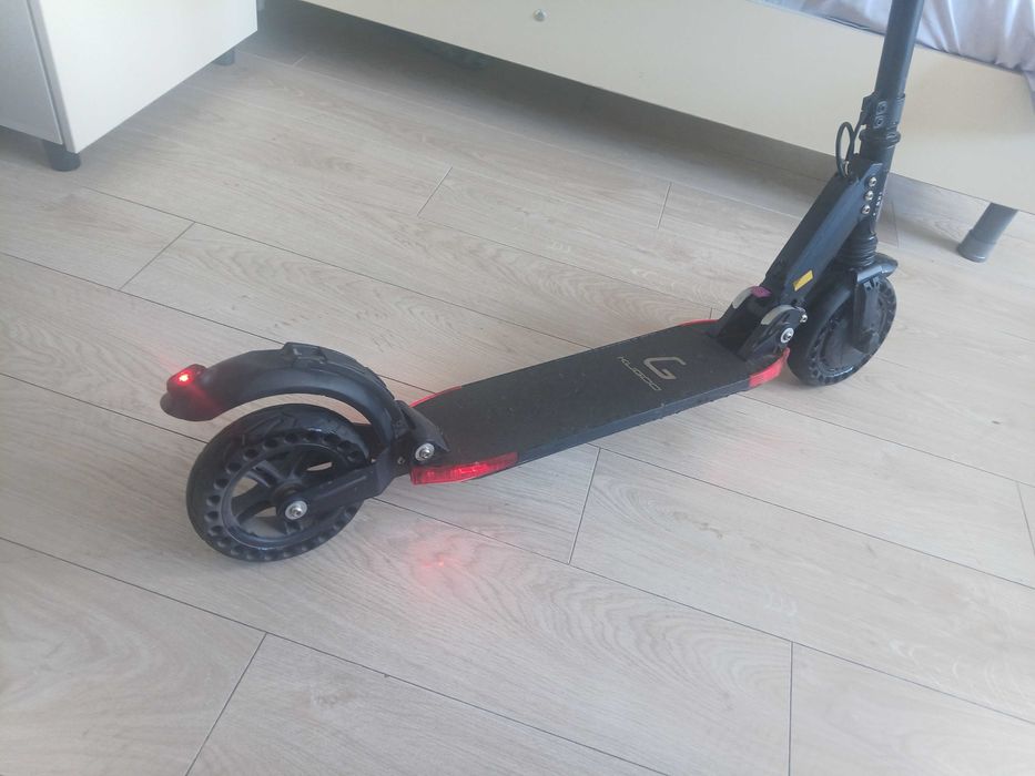 Продам электросамокат
