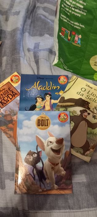 Livros "clube do livro - Disney e Pixar"