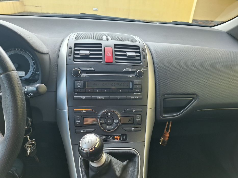 Toyota Auris — fotografia 7