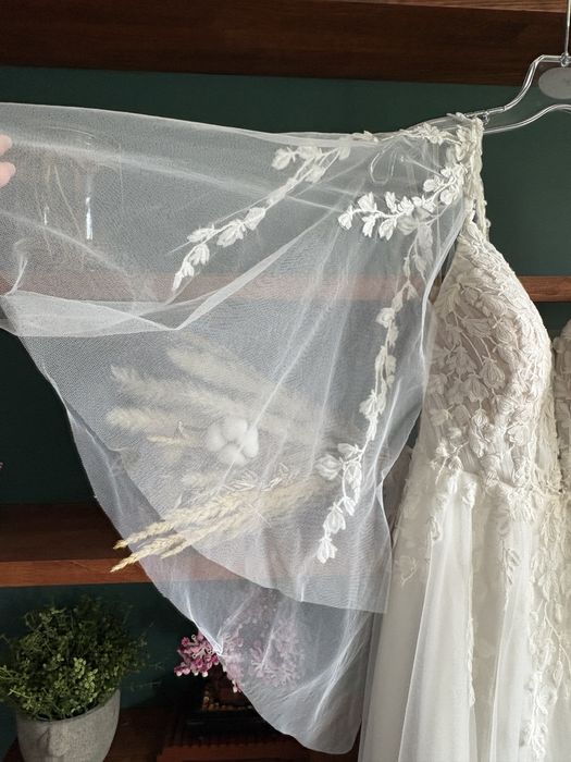 Suknia ślubna księżniczka boho mieniąca się Boska M/L rękawki tiulowe