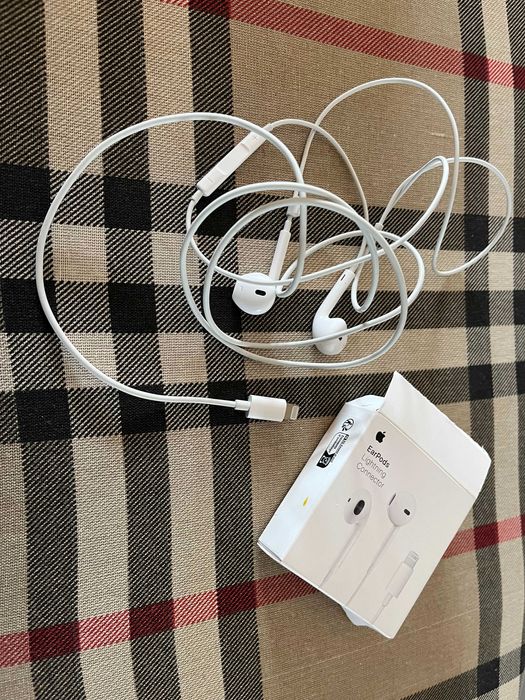 Auriculares iPhone Originais (Lightning) – Como Novos