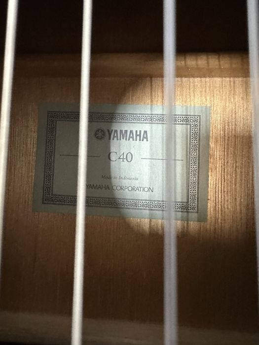 Yamaha C40 Black - класична гітара + чохол, ідеальний стан