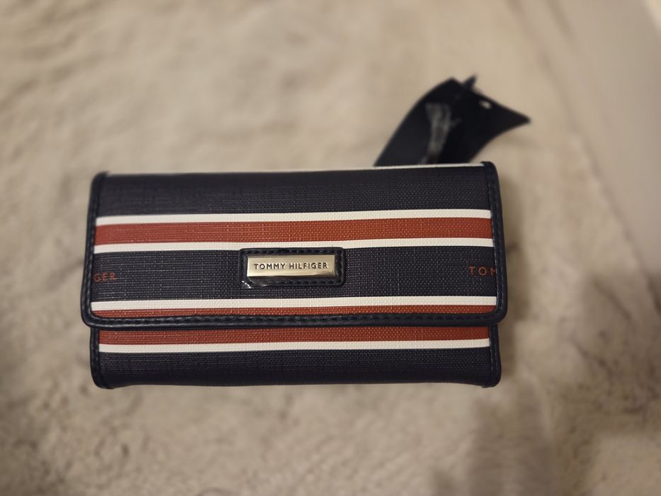 Tommy Hilfiger portfel nowy duży z metką