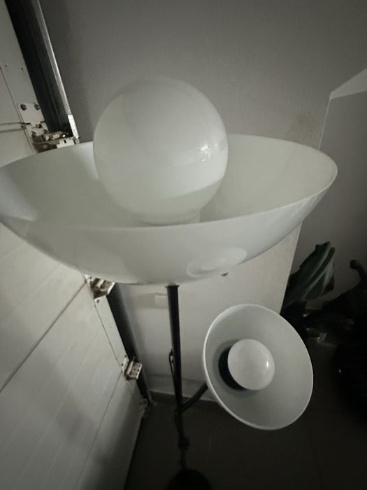 Candeeiro de Pé Preto