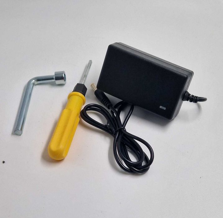 Mini piła łańcuchowa Merece akum / Nowy Lombard / TG