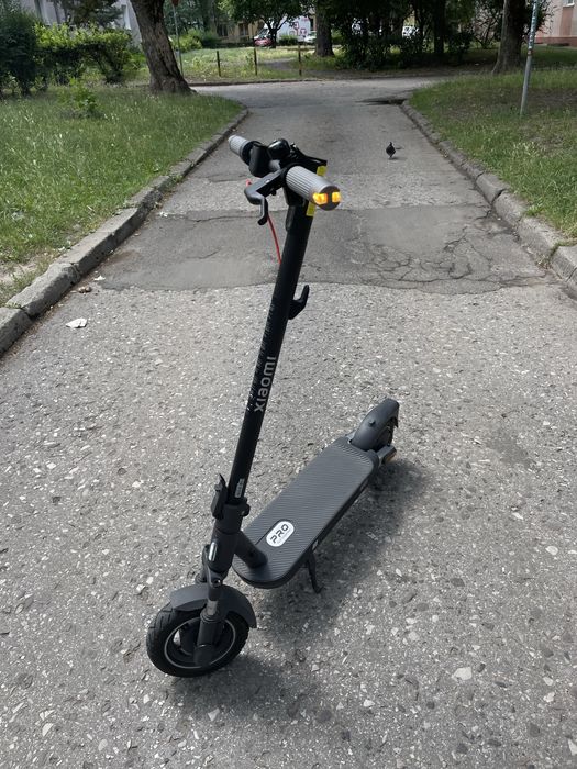 Hulajnoga Xiaomi 5 Pro - niski przebieg , ideal