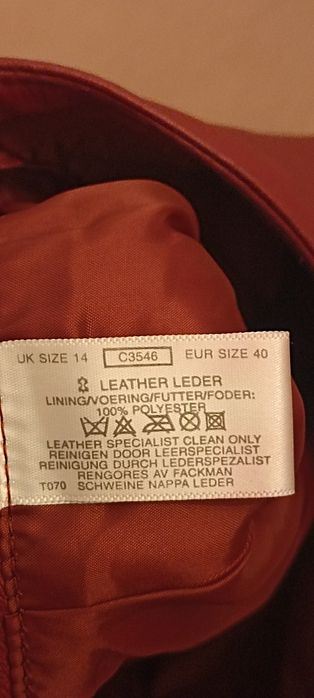 Spódnica jak skórzana , czerwona