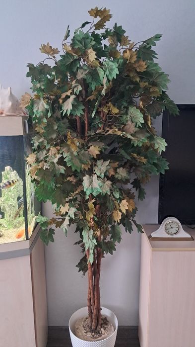 Штучне дерево...