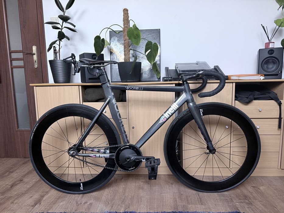 Rower Torowy Fixed Gear Cinelli Vigorelli 2024 Rainbow Miche Pistard