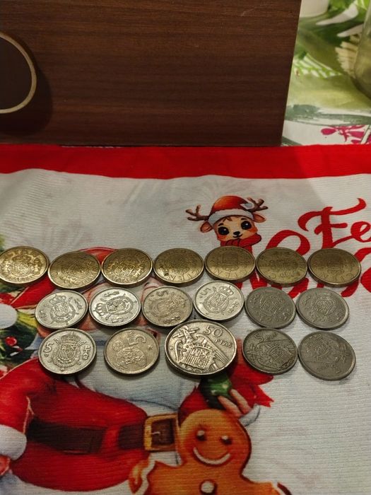 Moedas antigas vendo