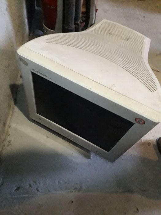 Монітори компютерні.панасонік.LG