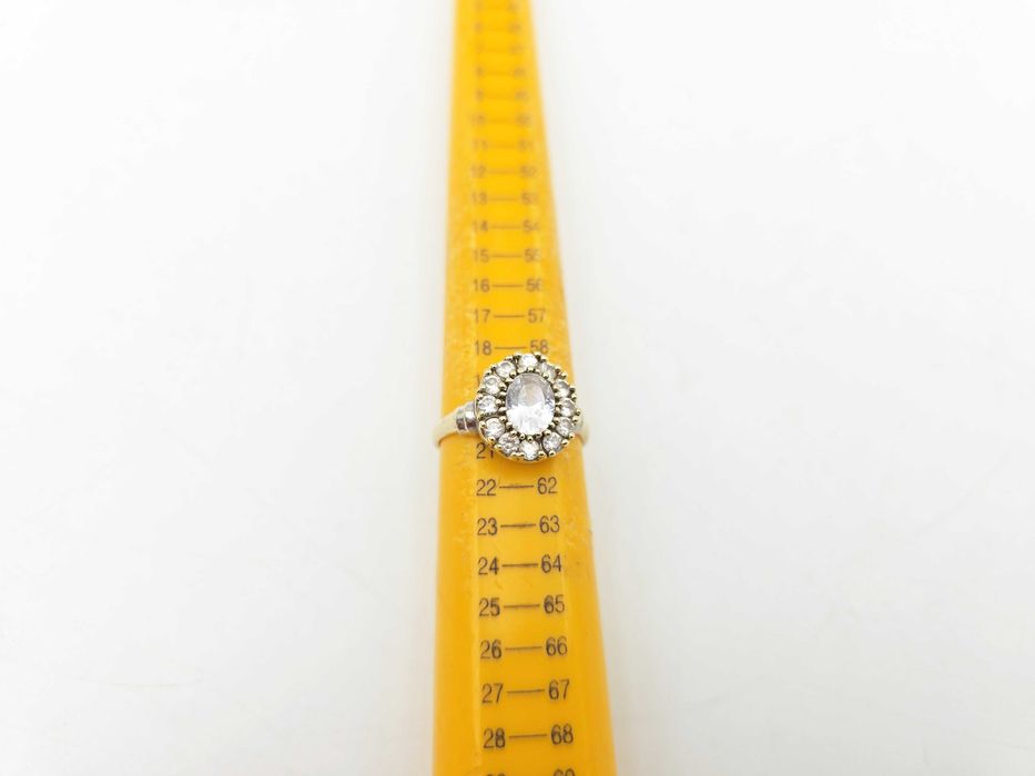 Przepiękny złoty pierścionek 333 R. 20