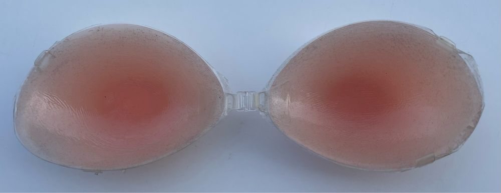 Biustonosz silikonowy samonośny