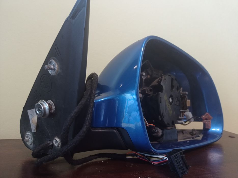 Дзеркало праве шкода Октавія А5