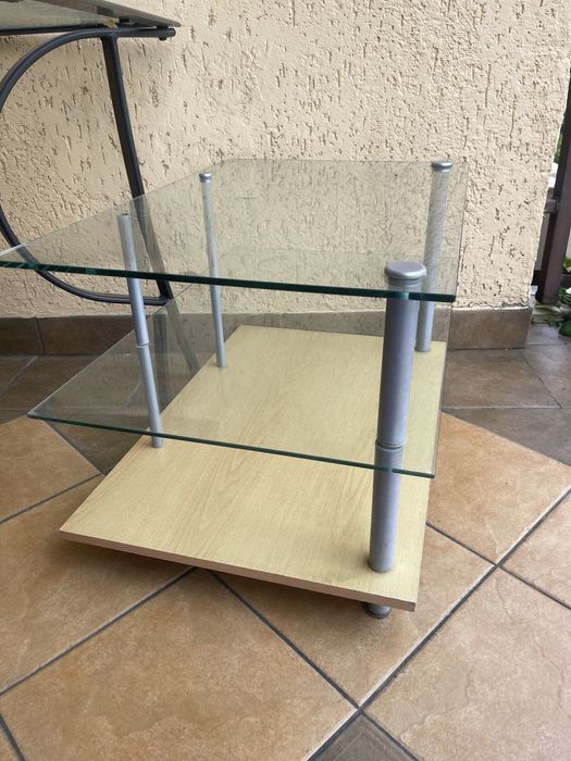 Stolik pod tekewizor szklany