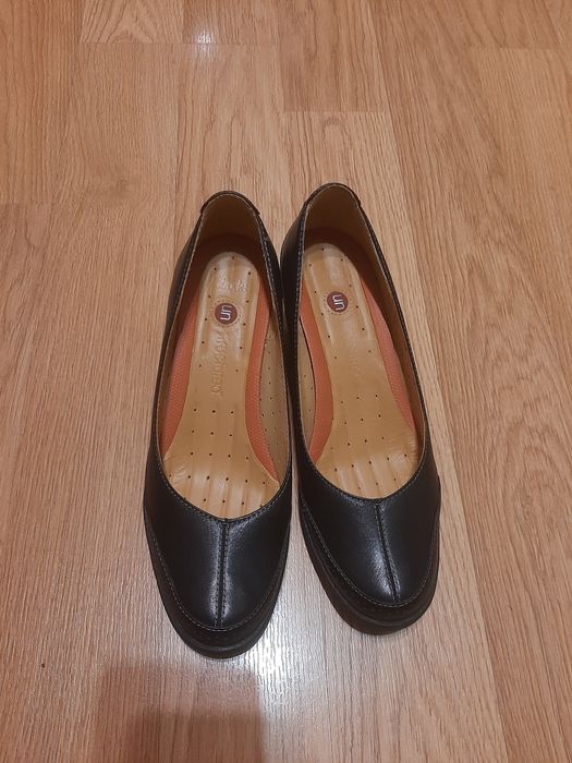 Туфли женские  clarks размер 39