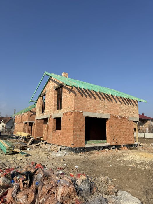 Будинок, особняк, котедж.